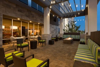 phxpc-outdoor-lounge-with-fire-pit