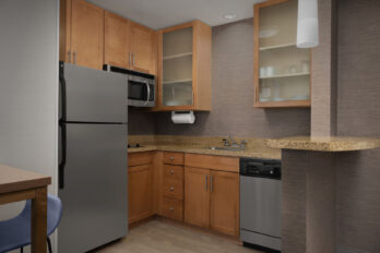 PHXRB_AZ_HAPPYVALLEY_RI_ONBT_313_ONEBEDKING_KITCHEN